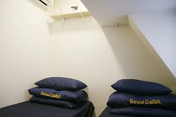 Seoul Dalbit Dongdaemun Guesthouse Хостел